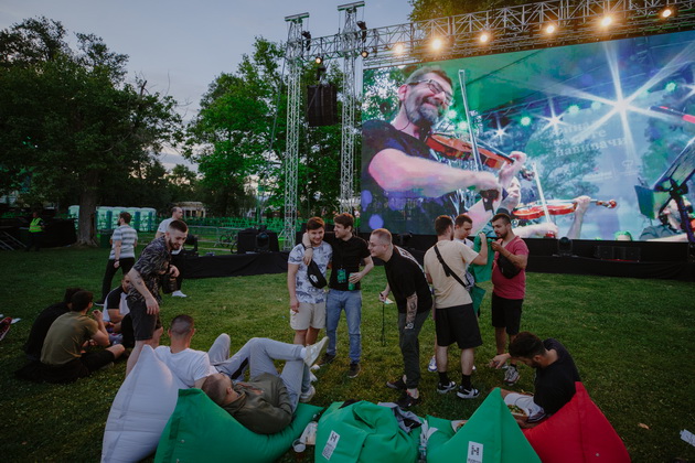 kameren-orkestar-iwconnect-del-od-nastanot-na-heineken-vo-gradski-park-skopje-09.jpg