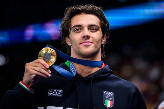 gold-medalist-thomas-ceccon-italy-86419048.jpg