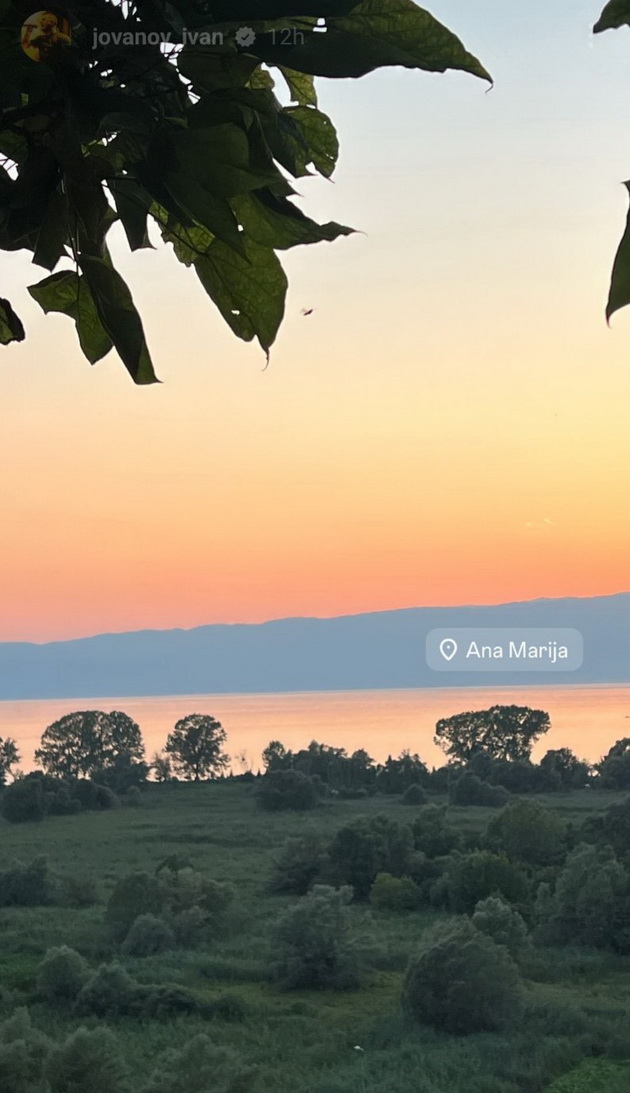 ivan-jovanov-objavi-retka-fotka-so-soprugata-uzhiva-so-nea-i-kjerkichkata-nia-vo-ohrid-foto-08.jpg