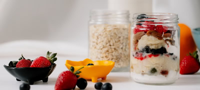 overnight-oats-najcest-pojadok-na-milion-luge-sirum-svetot-povekje.jpg