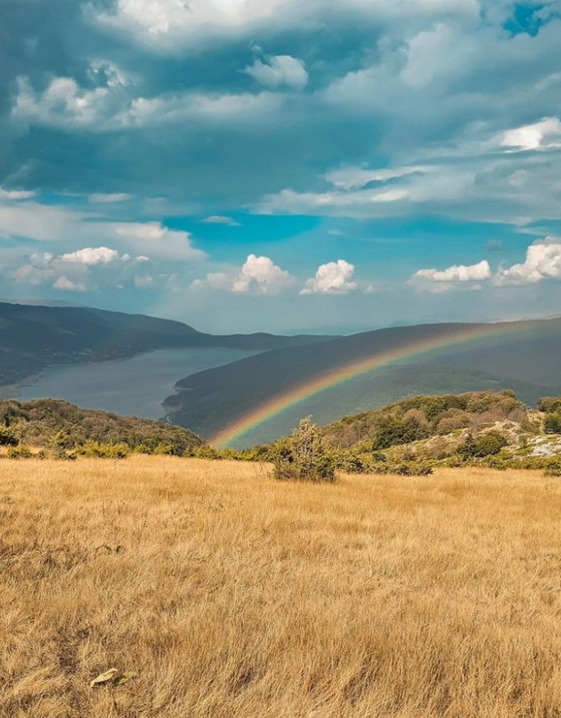 esenska-idilia-na-mavrovo-i-bistra-so-ovci-i-zlatesti-poljani-foto-06.jpg