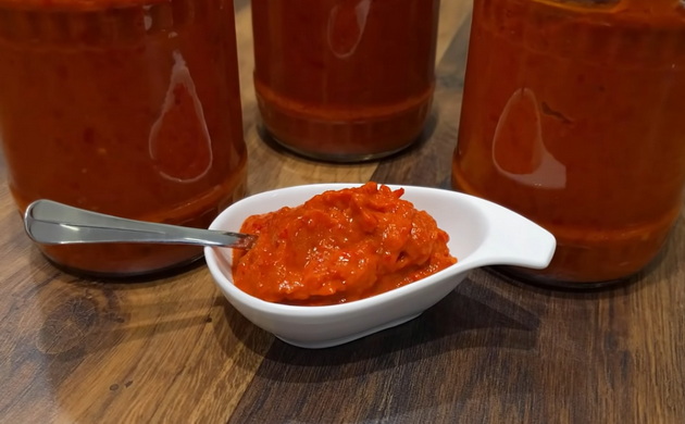 za-nekolku-chasa-napraviv-5-tegli-ajvar-vo-stanot-po-receptot-na-tetka-mi-se-pravi-so-samo-200-ml-maslo-03.jpg