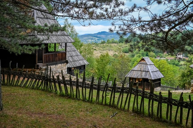 mistichna-filmska-kulisa-i-umetnichka-inspiracija-patuvanje-niz-zapadna-srbija-preku-7-atrakcii-11.JPG