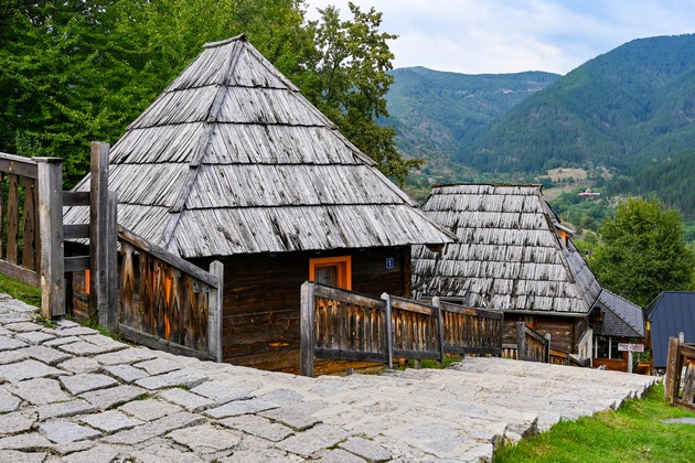 mistichna-filmska-kulisa-i-umetnichka-inspiracija-patuvanje-niz-zapadna-srbija-preku-7-atrakcii-30.JPG