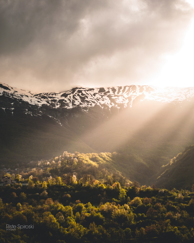 riste-spiroski-fotograf-od-ohrid-amerikanci-dojdoa-za-zaprosuvanje-kaj-nas-devojkite-mislat-deka-sum-turist-so-aparat-15.jpg