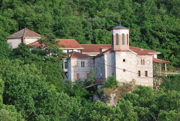 zhivopisni-crkvi-i-manastiri-posveteni-na-sveta-petka-niz-makedonija-02.jpg