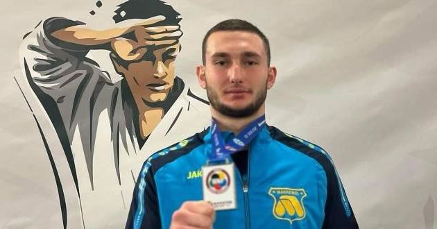 bronza-za-stojanovikj-od-makpetrol-na-svetskiot-mladinski-karate-shampionat-01.jpg