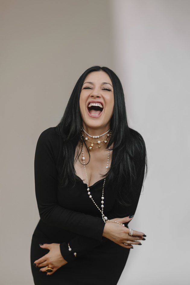 kaliopi-za-crnobelo-koga-sozdadov-svoe-semejstvo-sfativ-kolkava-zhrtva-pravele-moite-roditeli-za-mene-06.jpg