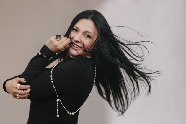 kaliopi-za-crnobelo-koga-sozdadov-svoe-semejstvo-sfativ-kolkava-zhrtva-pravele-moite-roditeli-za-mene-08.jpg