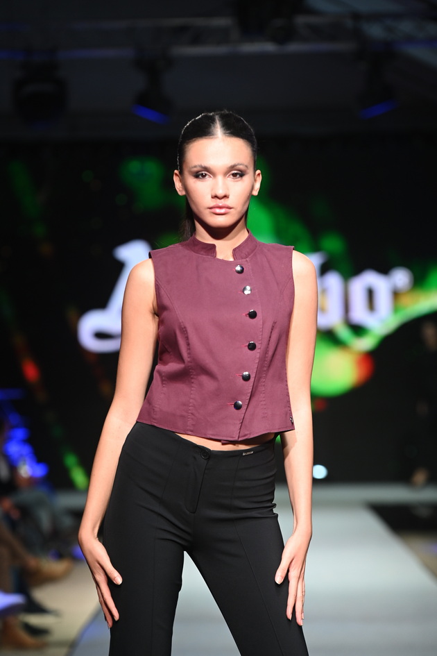 moderna-klasika-i-urban-shik-na-reviite-na-tri-domashni-kompanii-na-shtip-fashion-days-2024-19.JPG