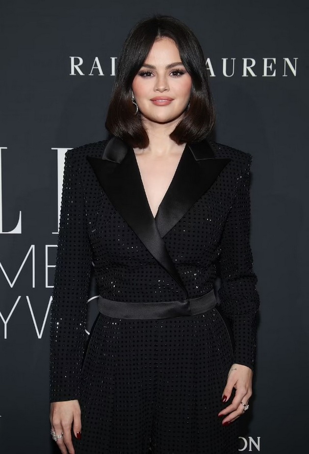 demi-mur-seksapilna-na-62-selena-gomez-sovrsheno-gi-nosi-kilogramite-najdobro-oblechenite-na-elle-s-women-07.jpg