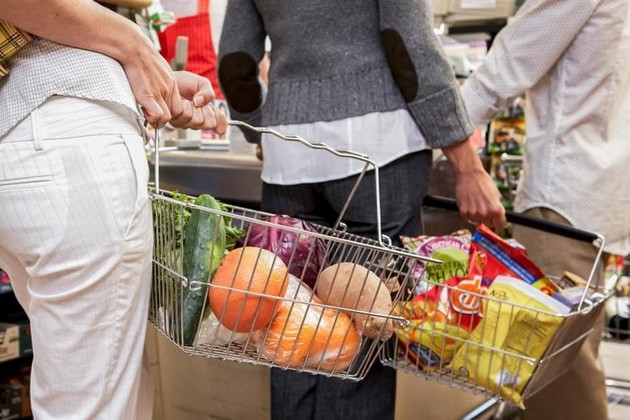 neuchtivi-raboti-shto-treba-da-gi-izbegnuvate-vo-supermarket-pravat-da-deluvate-nevospitano-06.JPG