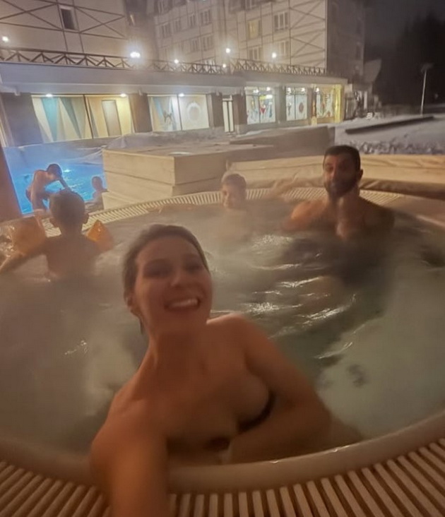 sara-mejs-vo-minimalistichki-bikini-vo-spa-centar-so-dimitar-atanasovski-povtorno-na-kopaonik-14.jpg