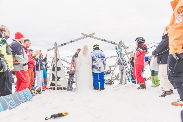 jelena-i-filip-se-venchaa-na-ski-staza-vo-mavrovo-27.jpg