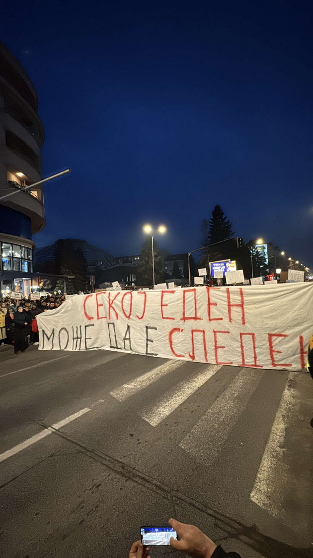 triminuten-molk-za-frosina-na-partizanska-tolpa-narod-izleze-na-deneshniot-protest-vo-potraga-po-pravda-16.jpg