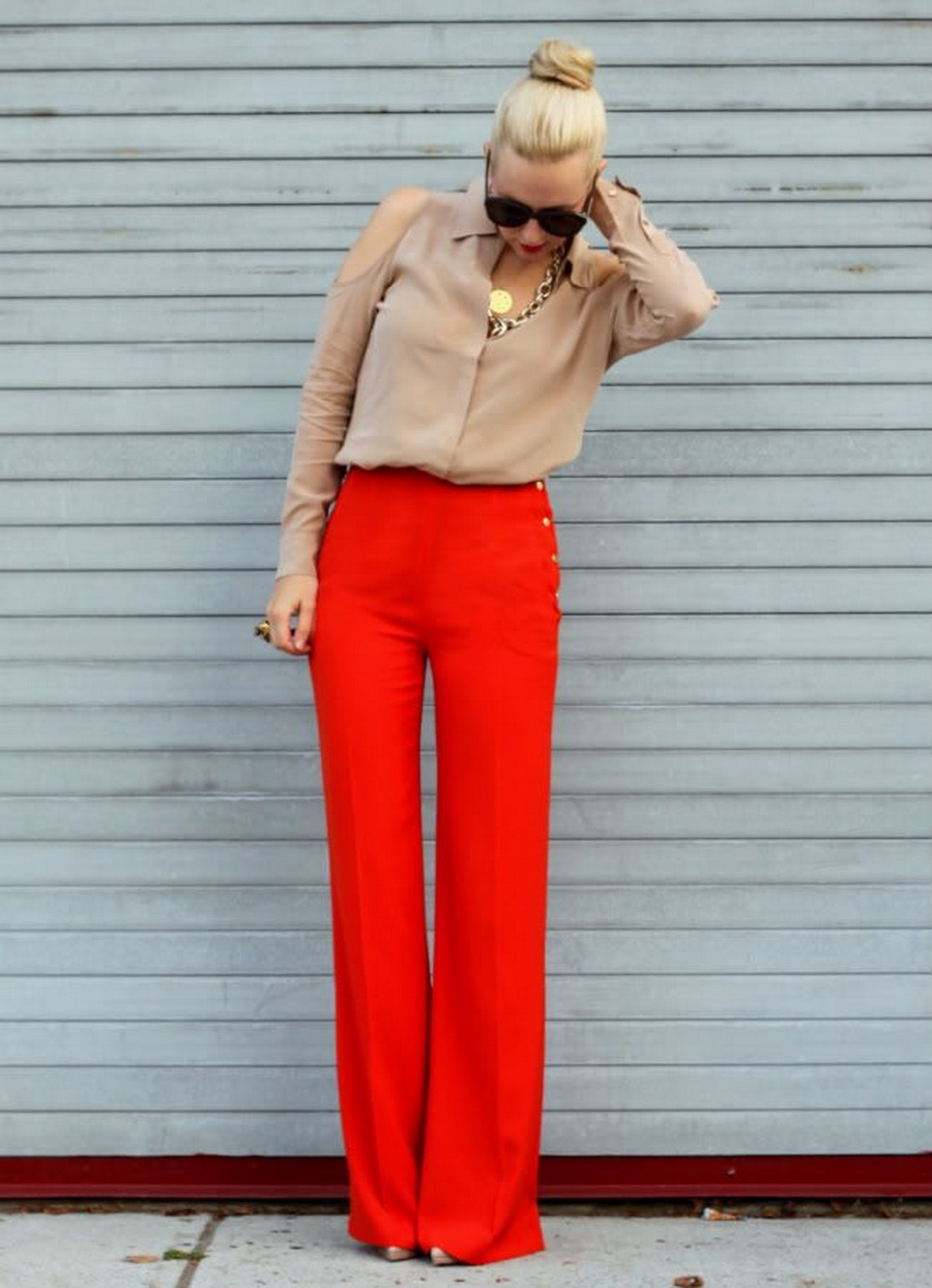 Образ с красными широкими брюками